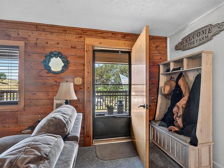 2458 Adrianne Way photo 3