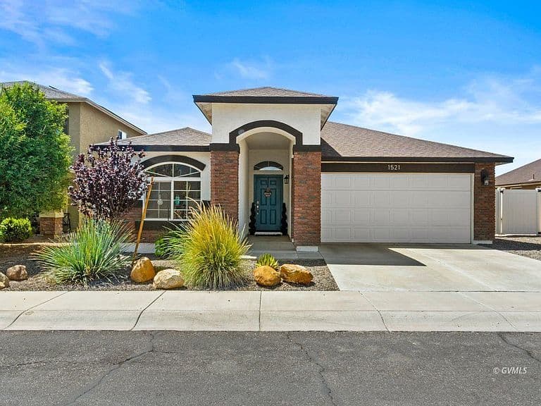 1521 E Hobble Creek Dr photo 1