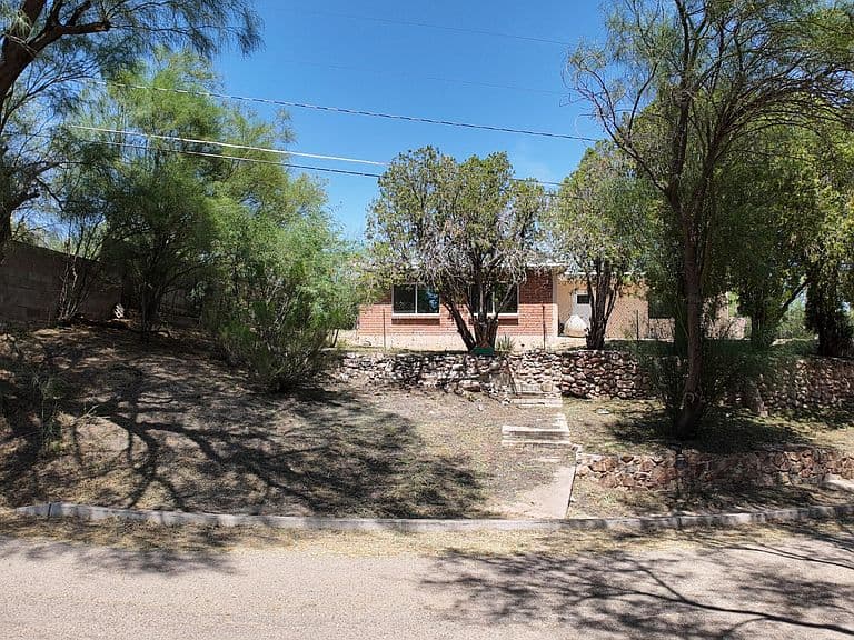 1371 E Bristol Dr photo 2