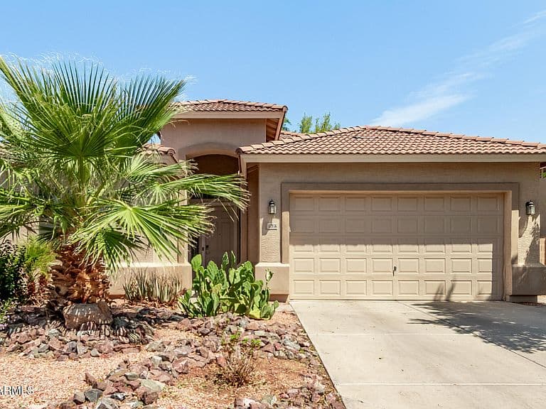 43936 W KRAMER Lane photo 1