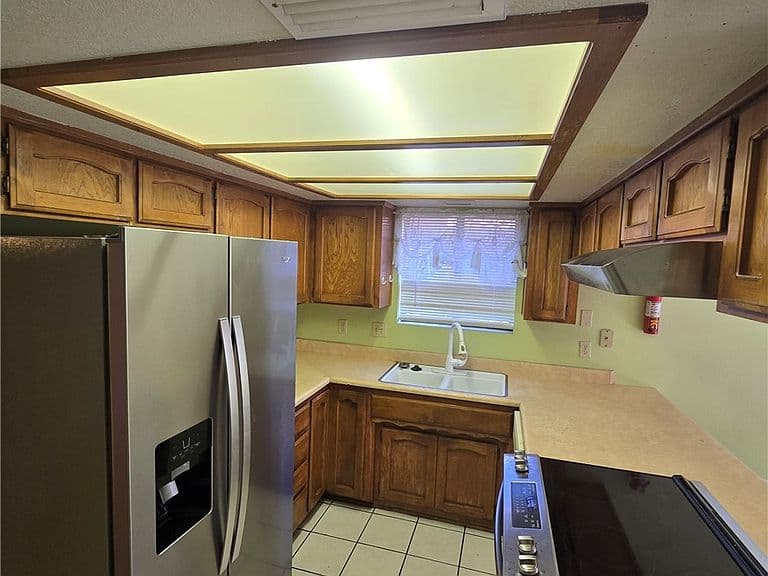 1817 Motor Avenue photo 2