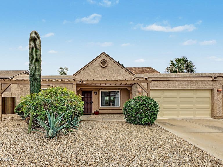 1243 E UTOPIA Road photo 1