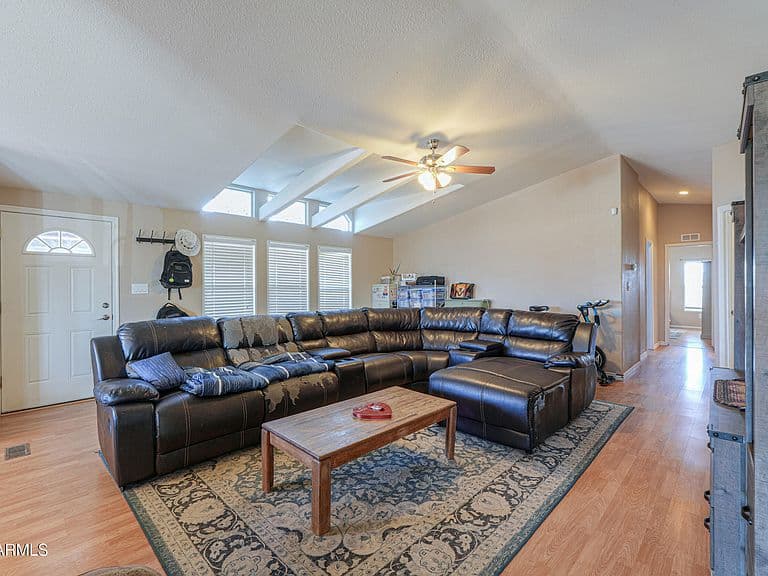 56125 W Barnes Rd photo 5