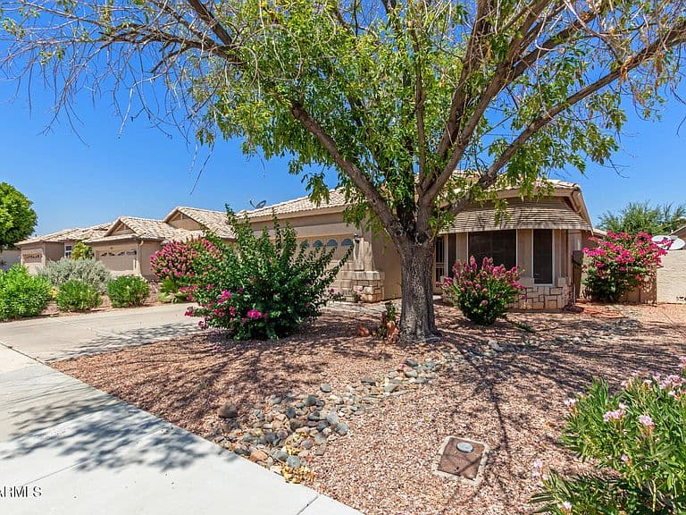 10268 W POTTER Drive photo 5