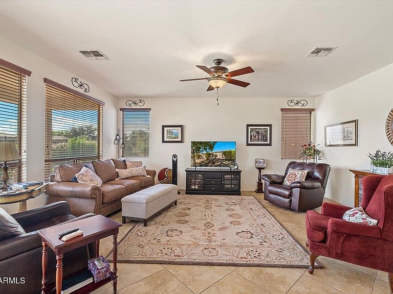 42679 W DARTER Drive photo 2