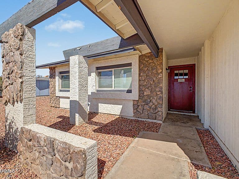 17621 N 18TH Drive photo 5