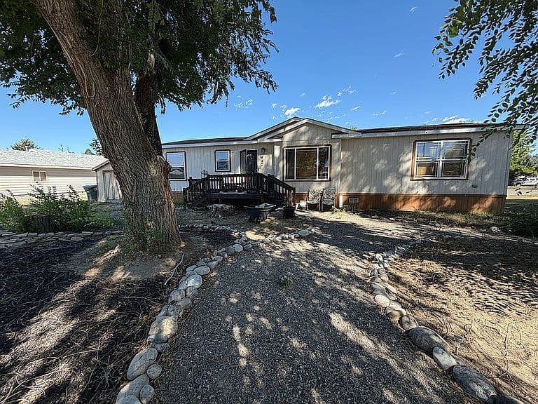 842 Arlington Dr photo 1