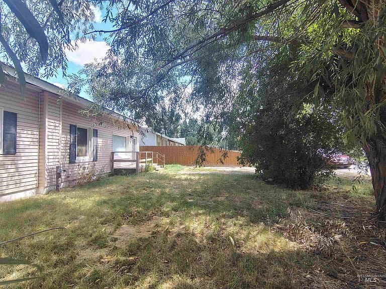 61 Cherry St photo 3