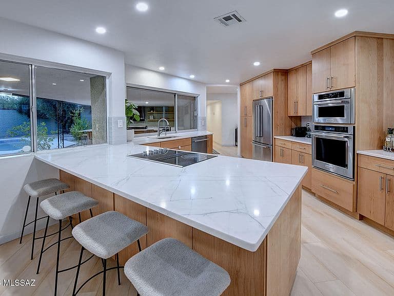 7135 N Skyway Dr photo 3