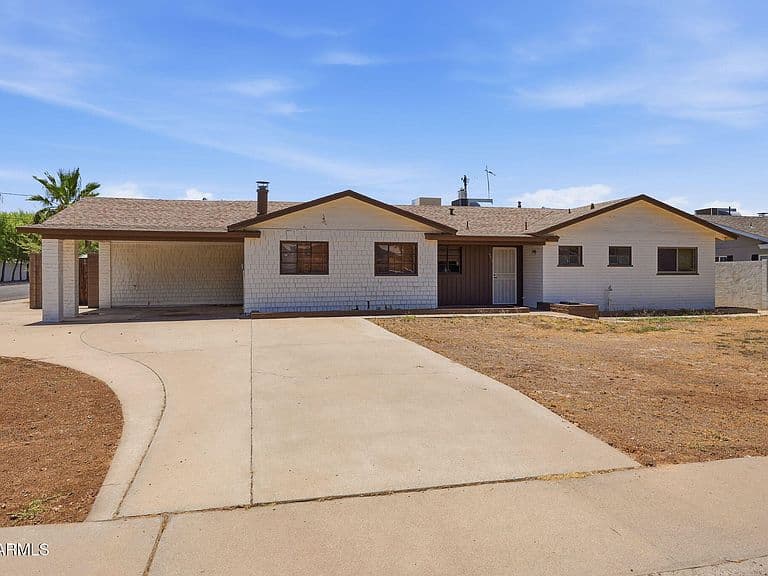 5517 E AVALON Drive photo 3