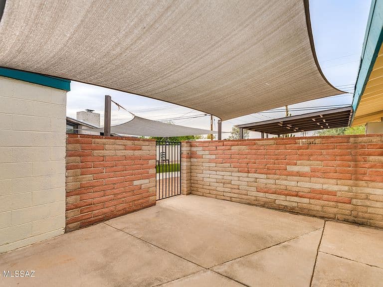 1264 W Wheatridge Dr photo 4