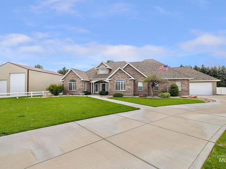 2506 E 3707 N photo 3