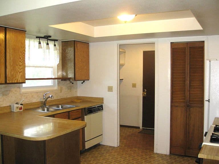 200 Oak St photo 3