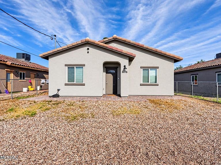 6076 S Jeanette Blvd photo 1