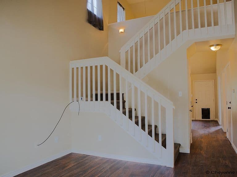 1015 Hacienda Ct photo 2