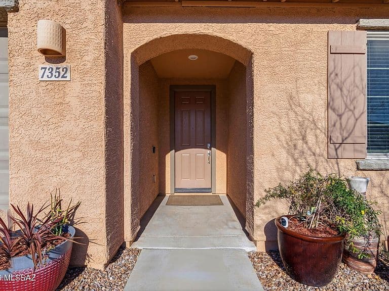 7352 S Via Plaza Del Maya photo 5