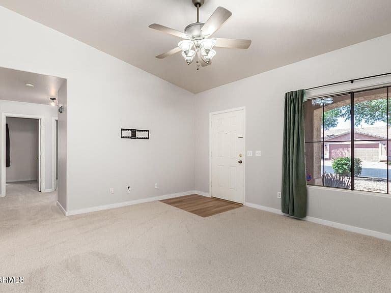 30212 N SUNRAY Drive photo 4