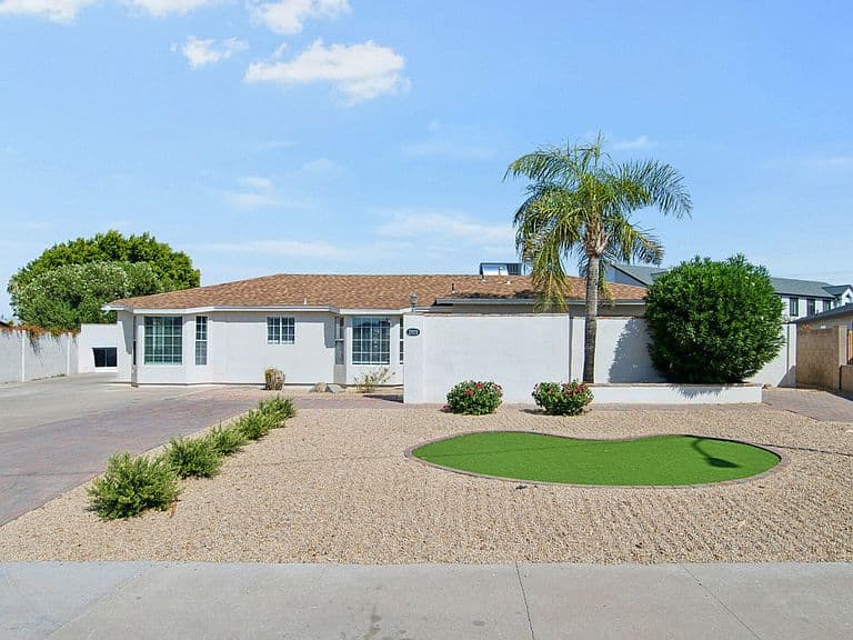 2929 N 55th Place photo 2