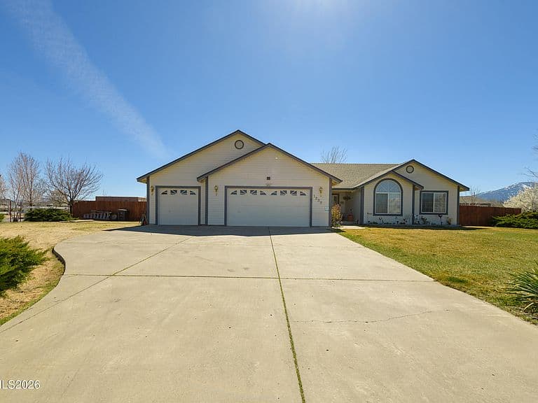 1239 E Appion Way photo 1