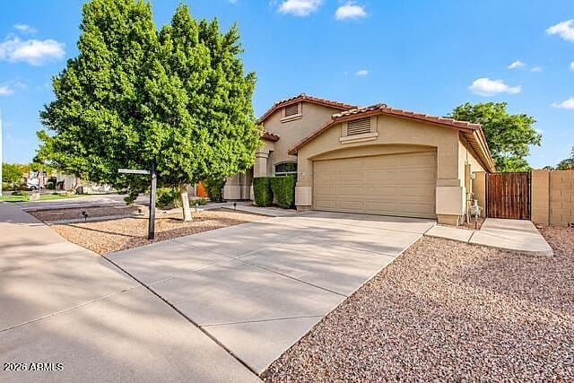 2093 E NATHAN Way photo 1