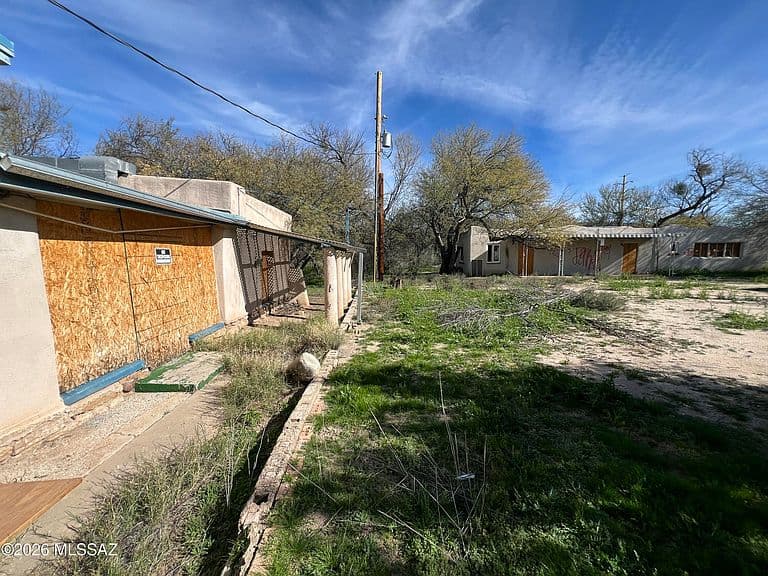 10241 E Speedway Blvd photo 2