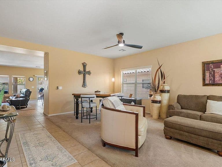 658 W SILVER REEF Court photo 3