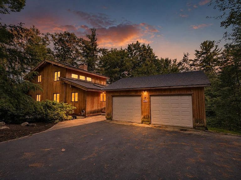 20 Jay Drive photo 4