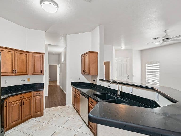6720 E Encanto St Unit 60 photo 3