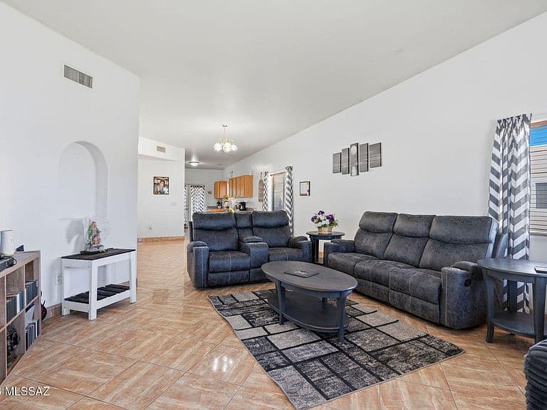 3105 W Century Dr photo 5