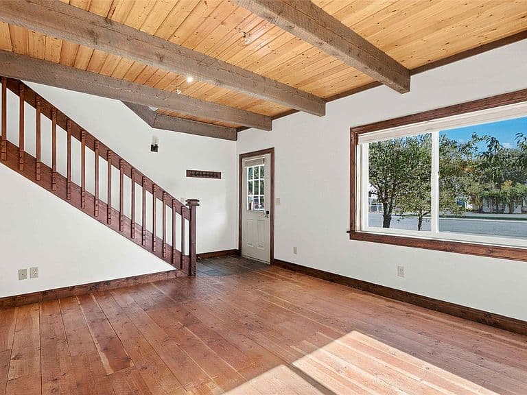 1309 Waverly St photo 5