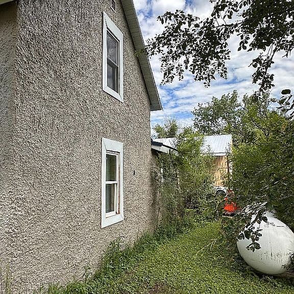 401 1st St N photo 5