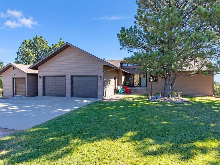 6009 Wildwood Dr photo 1