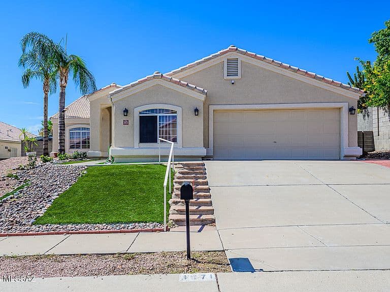 3671 W Arrowwood Pl photo 1