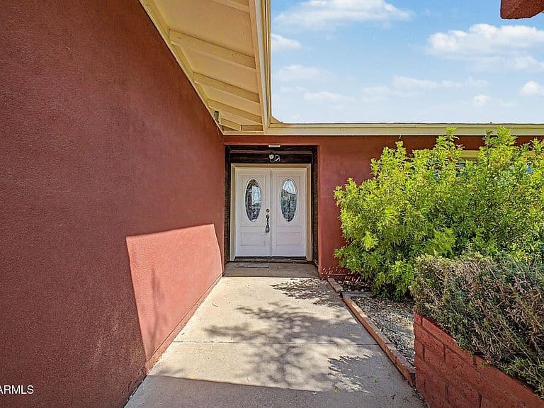 4834 W KALER Circle photo 3