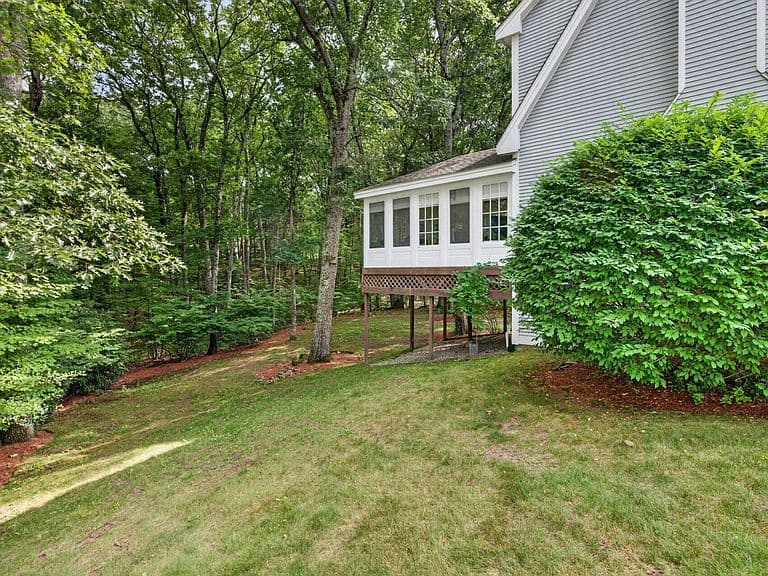 5 Suffolk Park photo 3