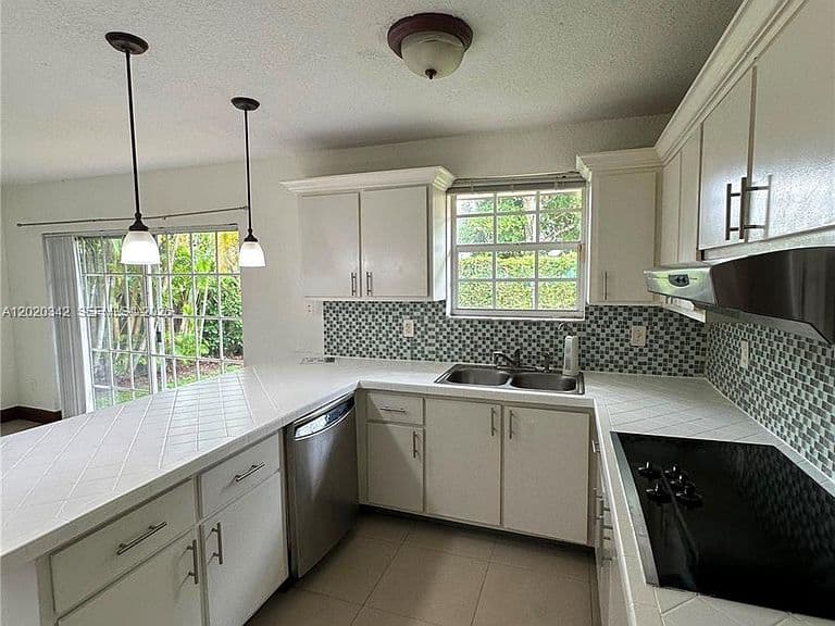 10120 SW 127th Ave photo 3