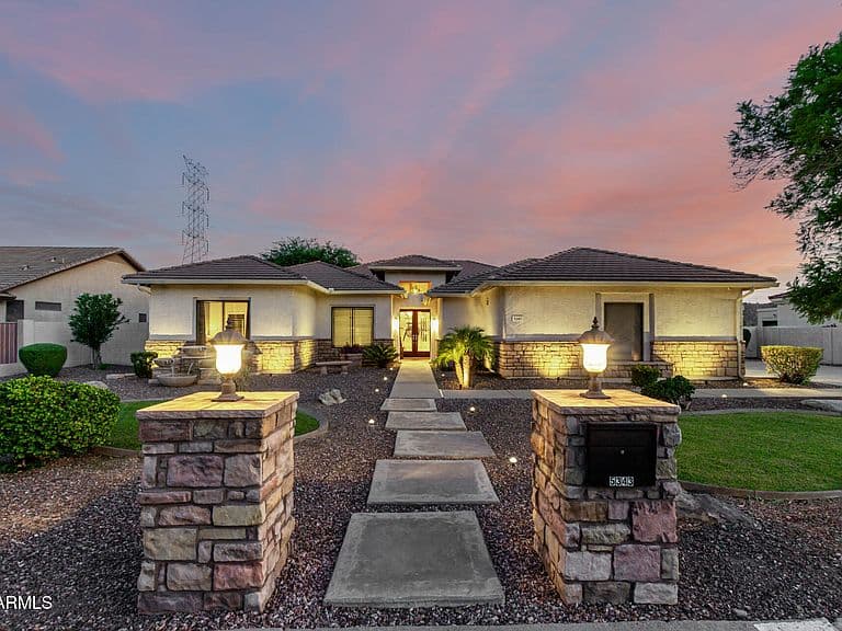5343 W WHISPERING WIND Drive photo 2