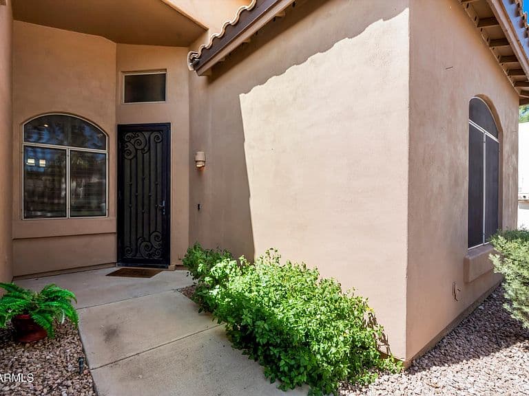 15156 N 100TH Way photo 3