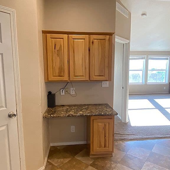 120 Jebens St photo 4
