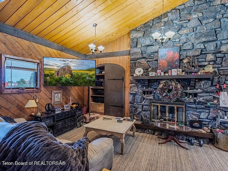 117 W. Pine Street photo 2
