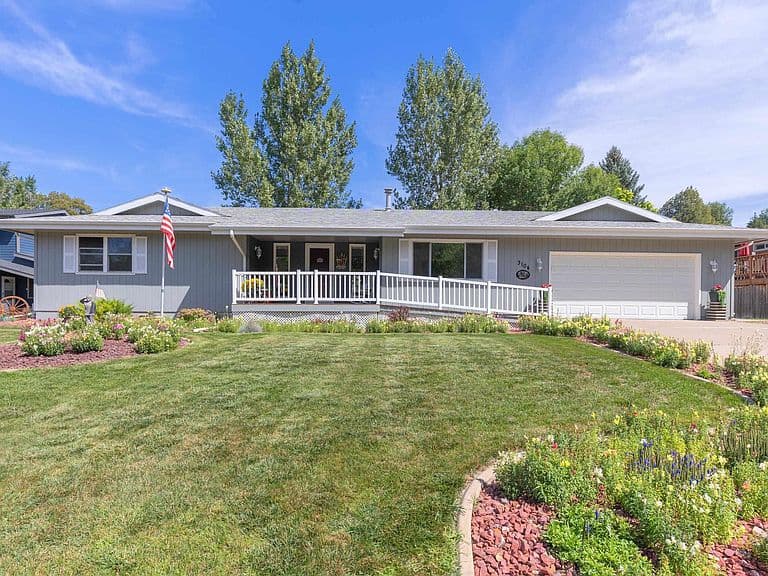 3104 Park Dr photo 1