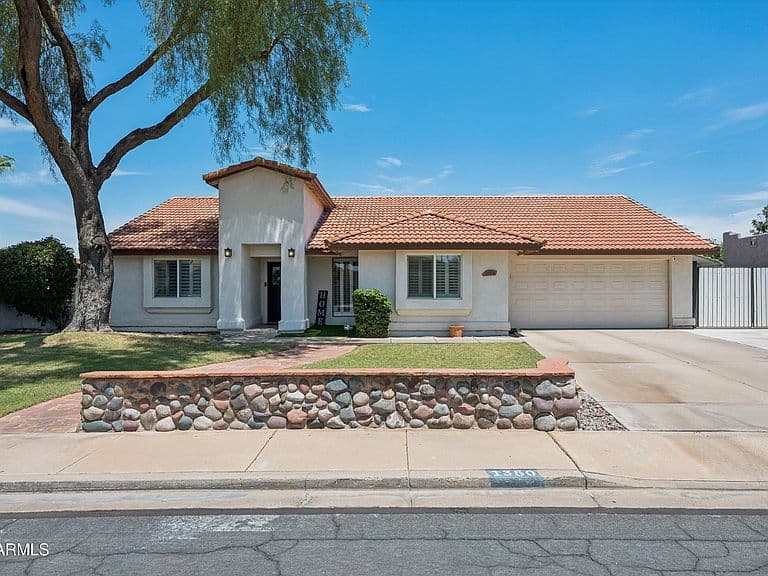 1350 W ESCARPA Street photo 1