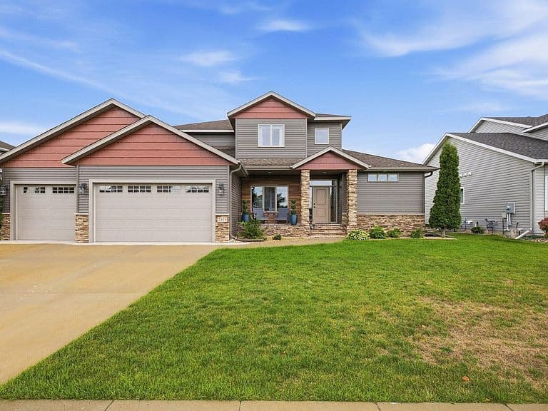 2815 Pyle Ln E photo 2