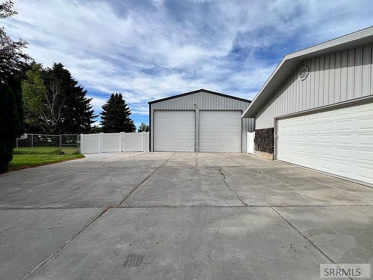 3785 E Wanda St photo 3