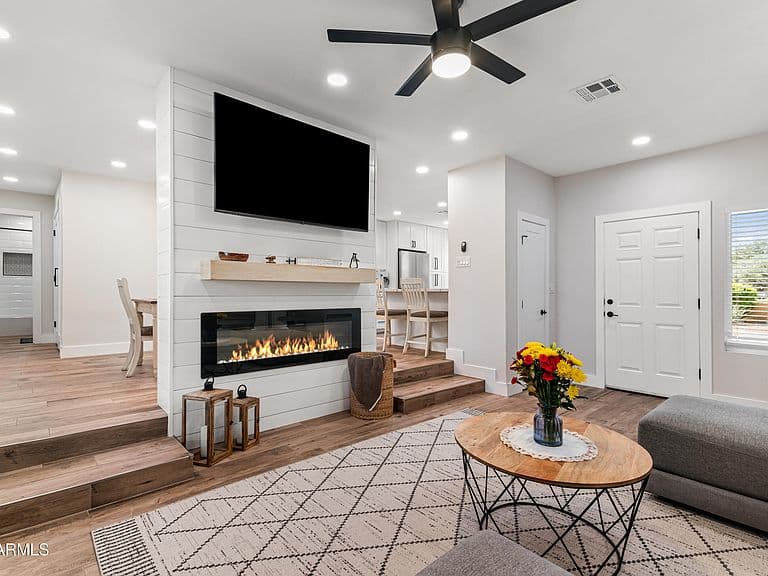 8787 E Mountain View Rd Unit 1019 photo 1