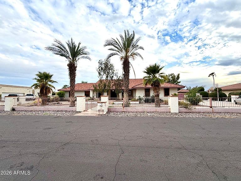 6723 W SCHMIDT Street photo 1