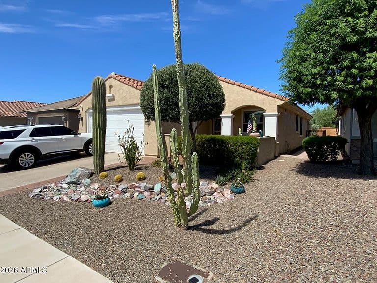 26484 W Ross Avenue photo 1
