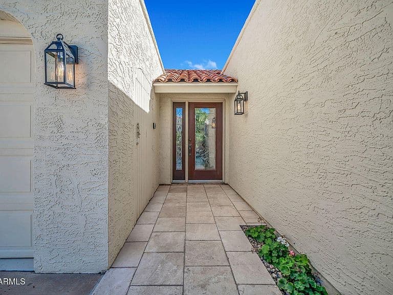 7351 E Keim Dr photo 2