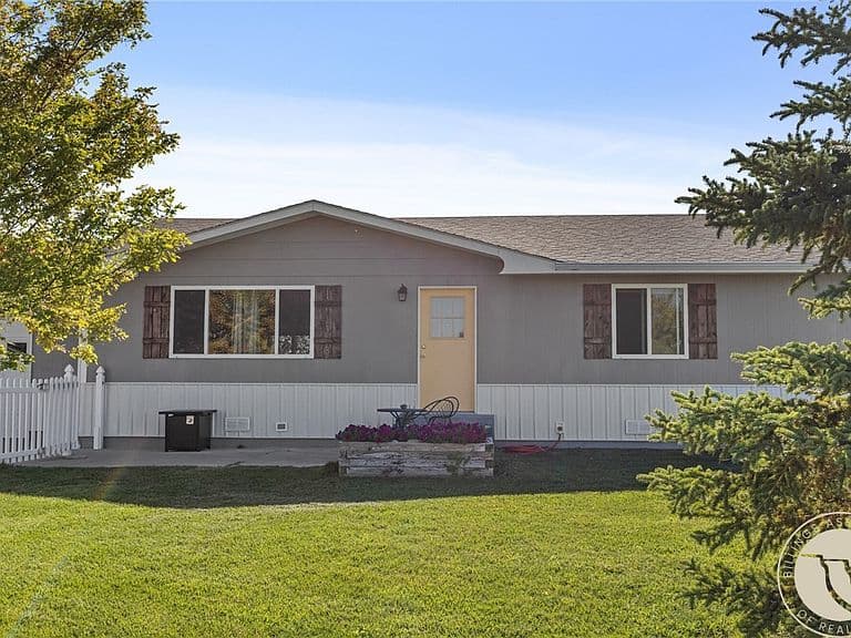 2460 Kens Cir photo 3