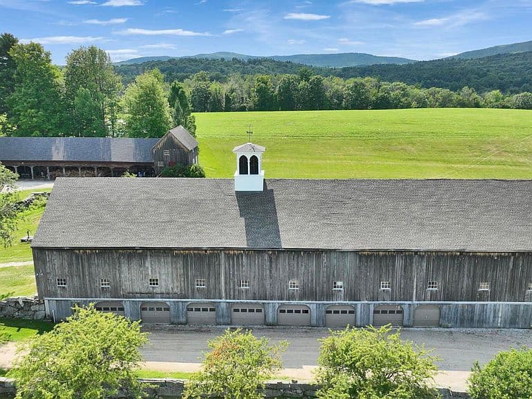 37 Old County Farm Road photo 4